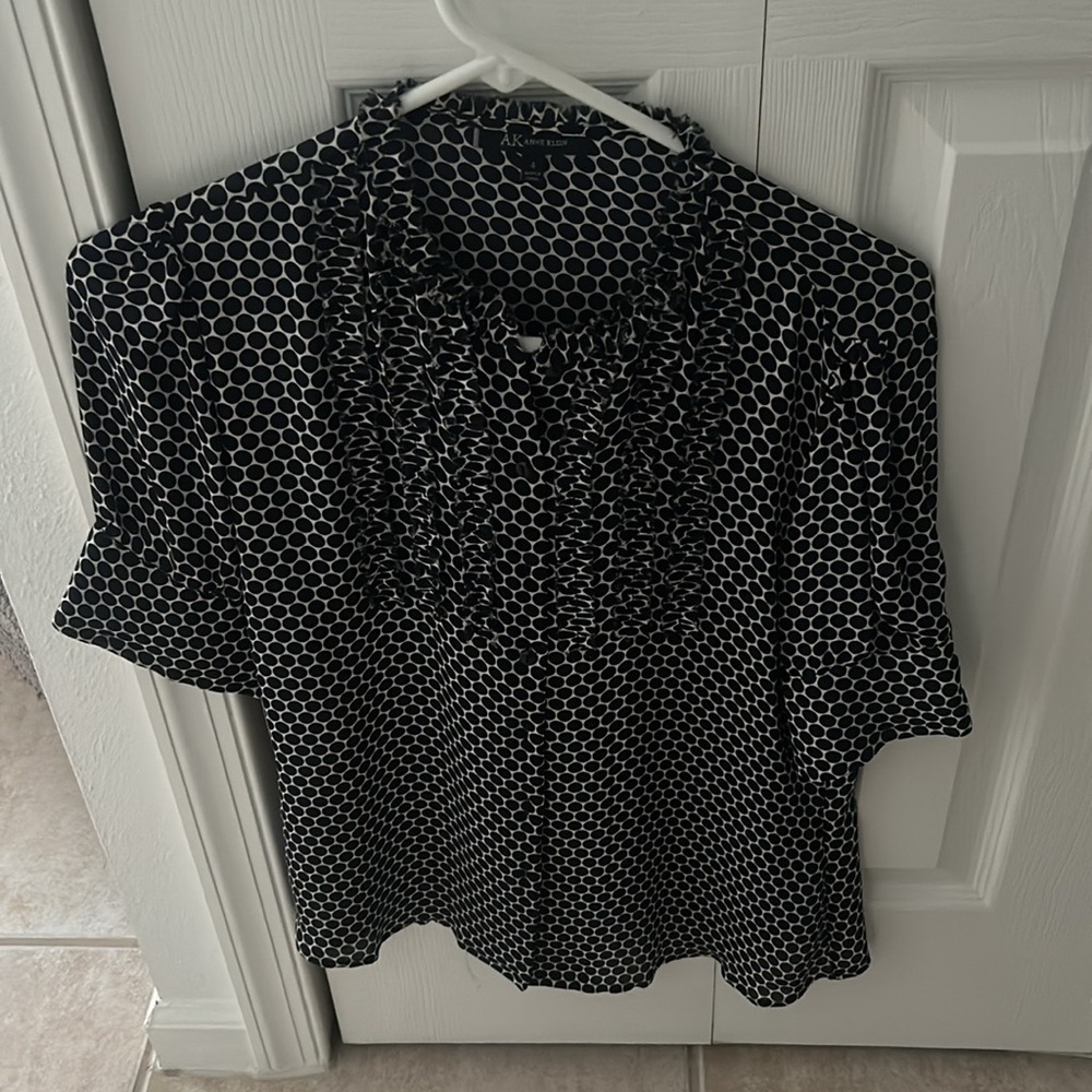 Anne Klein Women’s Black and White Polka Dot Short-Sleeve Button Down Blouse 4